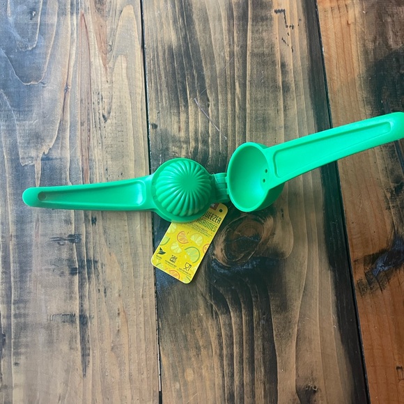 Citrus press NWT - Picture 2 of 4